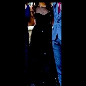 Elegant evening gown/prom dress